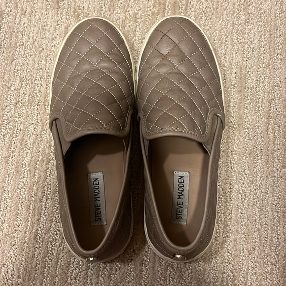 steve madden ecentrcq slip on shoes - Picture 2 of 5